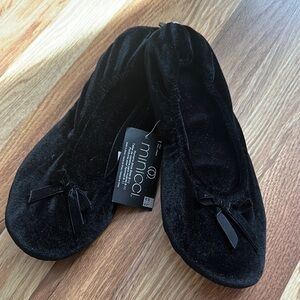 💚10 Minicci Black Velvet Ballet Flats slippers size M/L
